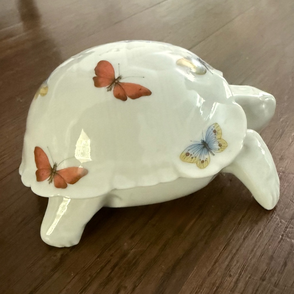 Authentic Limoges Turtles and Butterfly Porcelain Box